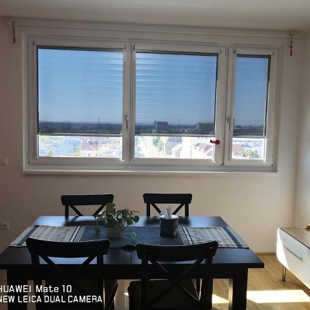 Modern Apartment Bei U Bahn Simmering ウィーン エクステリア 写真