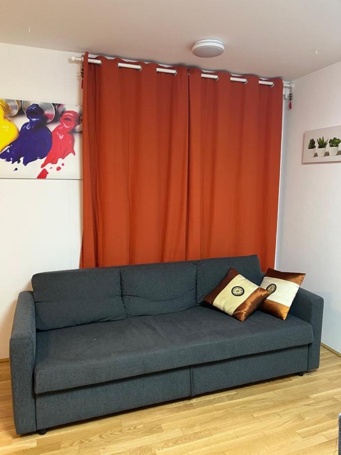 Modern Apartment Bei U Bahn Simmering ウィーン エクステリア 写真